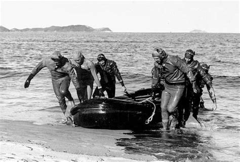 underwater seals ww2.